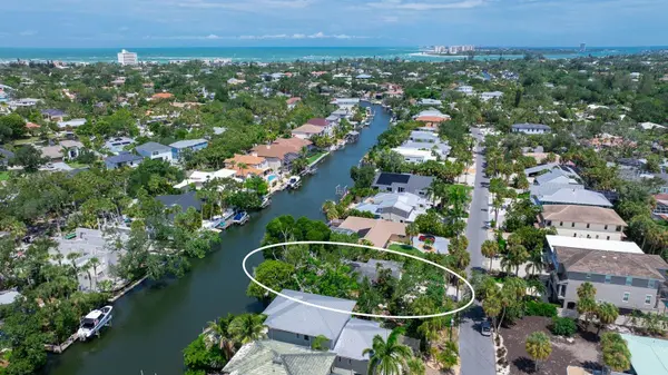 4950 COMMONWEALTH DR, Sarasota, FL 34242
