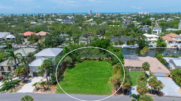 4950 COMMONWEALTH DR, Sarasota, FL 34242