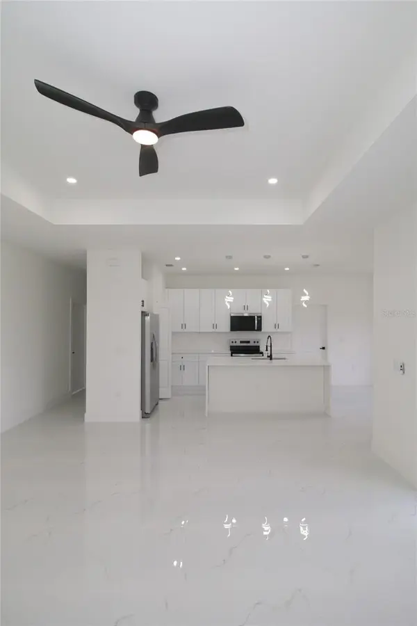 943 COMMODORE ST, Lehigh Acres, FL 33974
