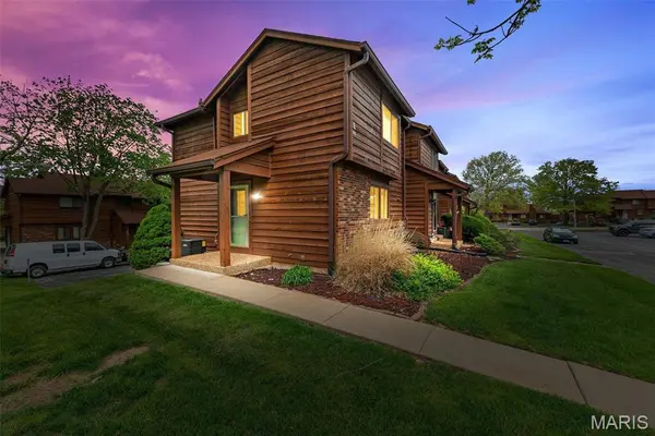 250 Cedar Grove DR #A, St Charles, MO 63304