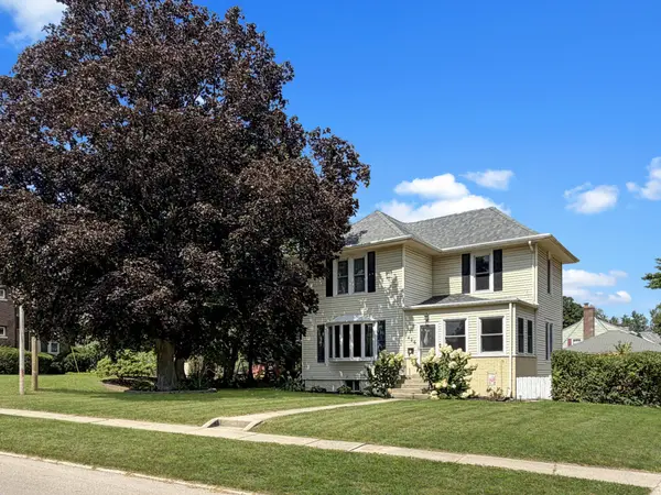 1426 W Lincoln BLVD, Freeport, IL 61032