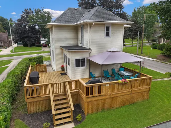 1426 W Lincoln BLVD, Freeport, IL 61032