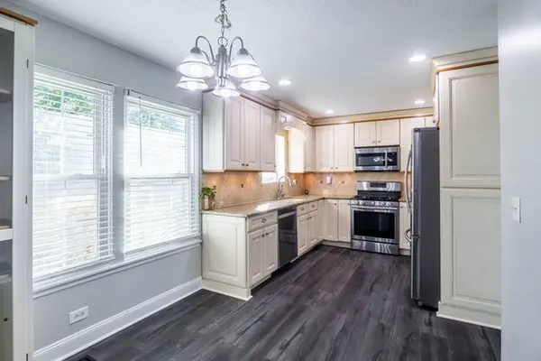 1575 Stockton LN, Crystal Lake, IL 60014