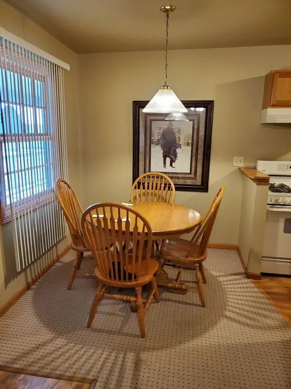 325 Clark ST #2C, Utica, IL 61373