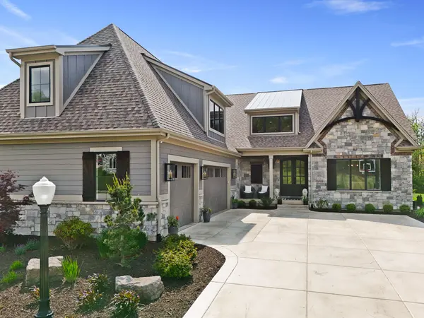 3703 Brigata DR, Valparaiso, IN 46385