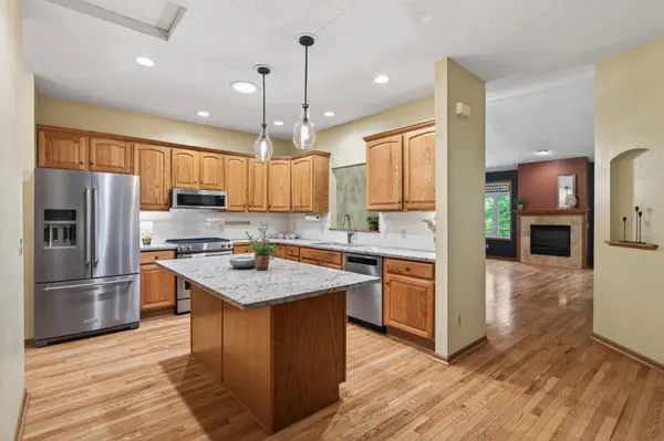 370 Mendota RD W, West Saint Paul, MN 55118