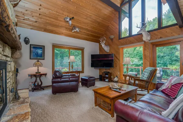 314 Meadow Woods DR, Mankato, MN 56001