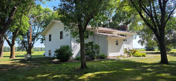 30977 350th ST, Redwood Falls, MN 56283