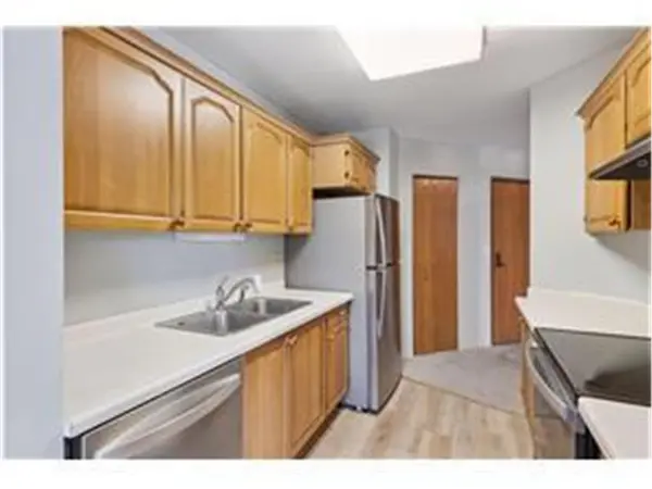 1425 W 28th ST #223, Minneapolis, MN 55408
