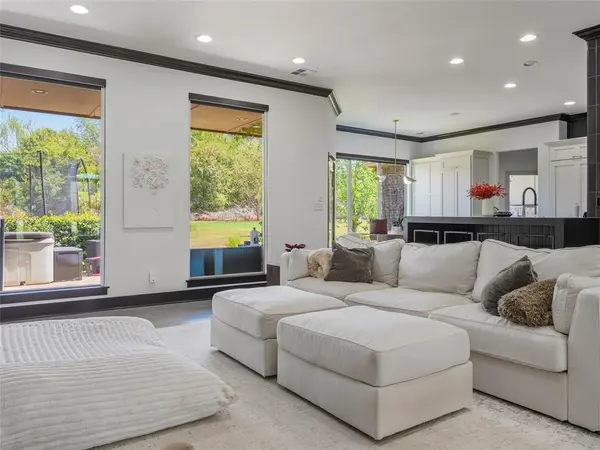674 Stone BRG, Edmond, OK 73034