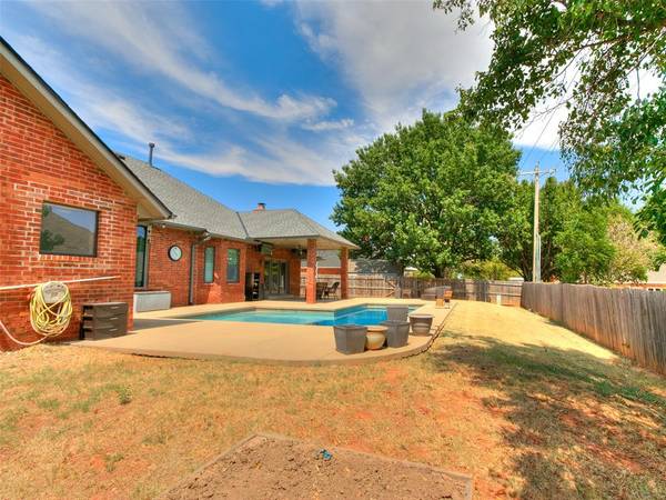 11616 Kingswick DR, Oklahoma City, OK 73162