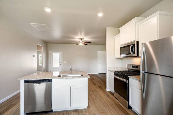 1521 Crimson Lake BLVD, El Reno, OK 73036