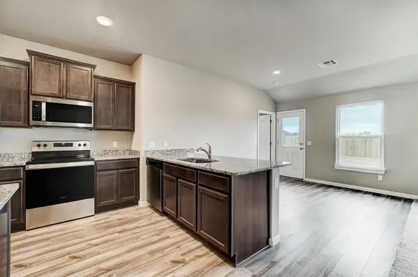 1906 Palmatum RD, El Reno, OK 73036