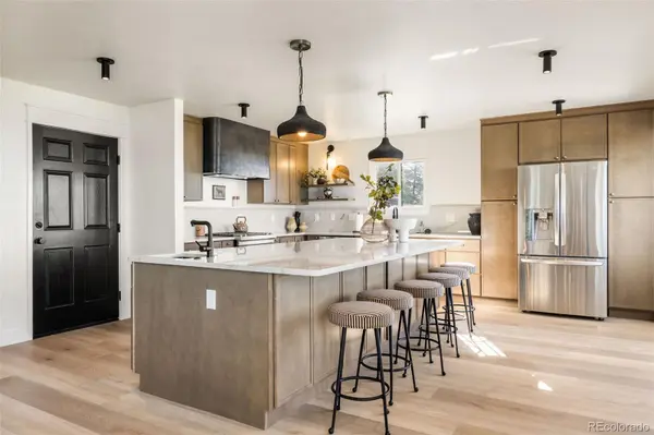 10333 Georgia CIR, Morrison, CO 80465