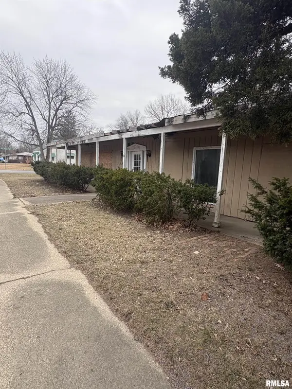1428 N MACARTHUR BLVD, Springfield, IL 62703