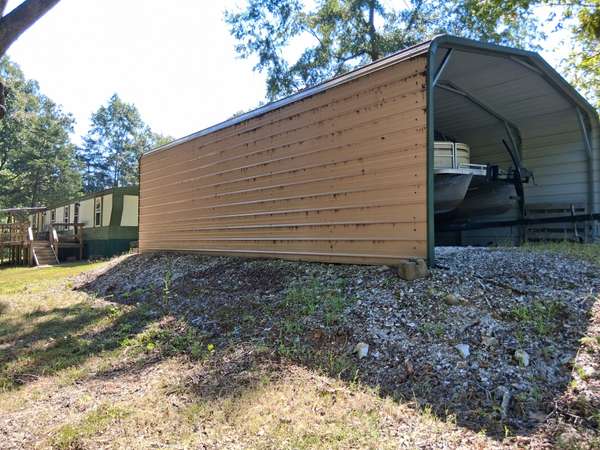 60 White Oak Dr, Big Sandy, TN 38221