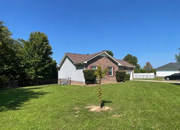 1327 Gip Manning Rd, Clarksville, TN 37042