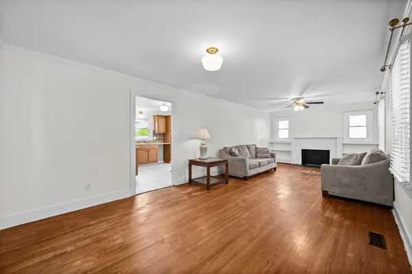 1710 Parkview Dr, Hopkinsville, KY 42240