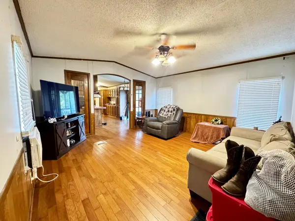 1542 Gainesboro Grade, Cookeville, TN 38501