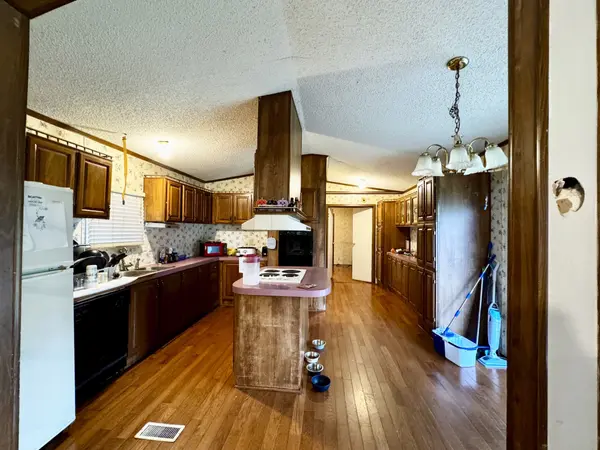 1542 Gainesboro Grade, Cookeville, TN 38501
