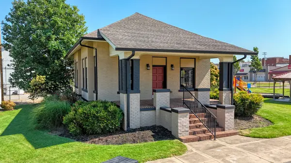 512 Stonewall St #N, Mc Kenzie, TN 38201