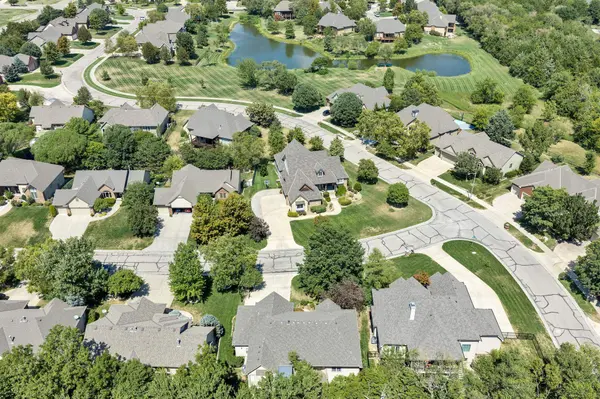 2405 N PECKHAM COURT, Wichita, KS 67228