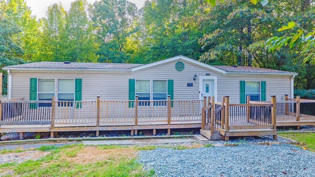 128 Lilydale LN, Madison Heights, VA 24572