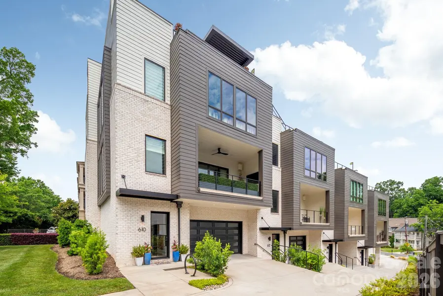 610 Queens RD, Charlotte, NC 28207