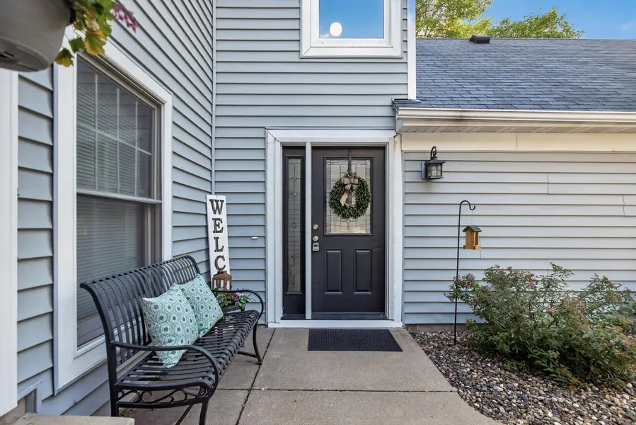 7246 Allen CT, Eden Prairie, MN 55346