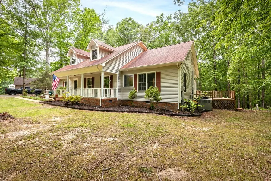 979 Paige Dr, Lawrenceburg, TN 38464