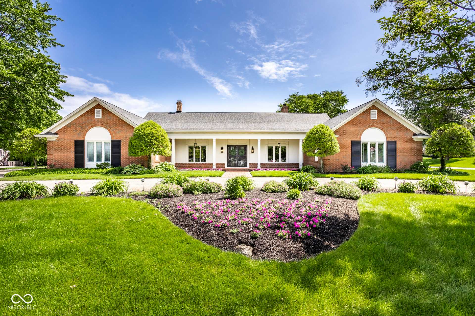 9512 Holliday CIR, Indianapolis, IN 46260