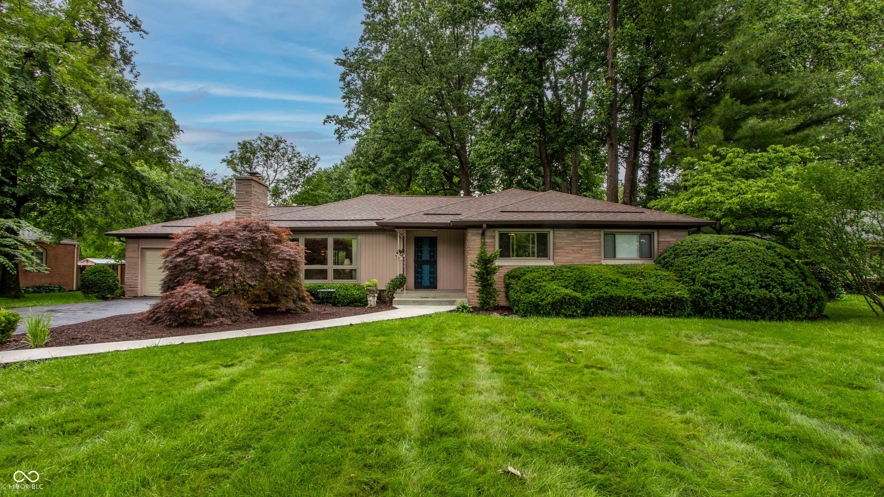 8760 Washington Blvd W DR, Indianapolis, IN 46240