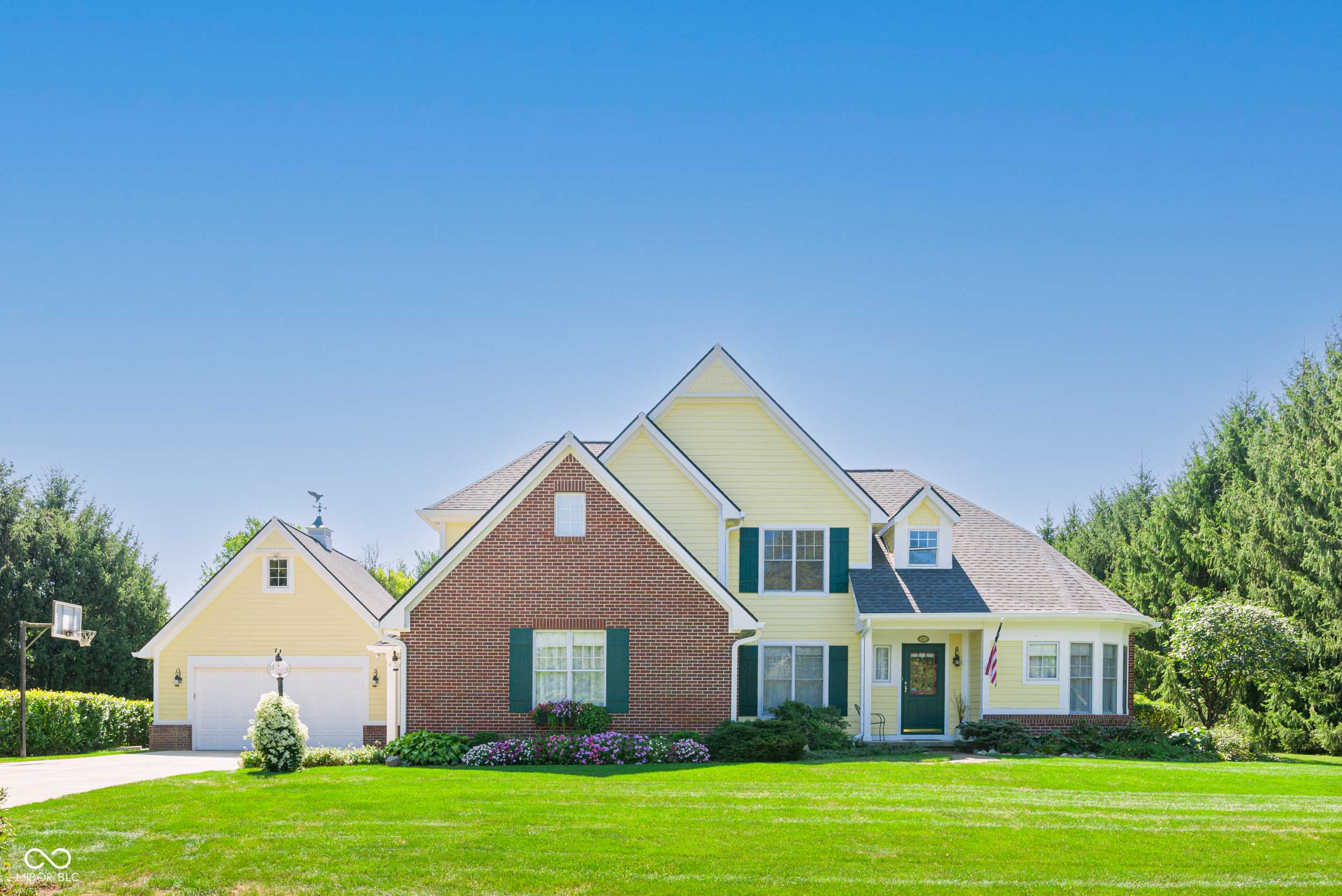 9021 Mallard PT, Zionsville, IN 46077