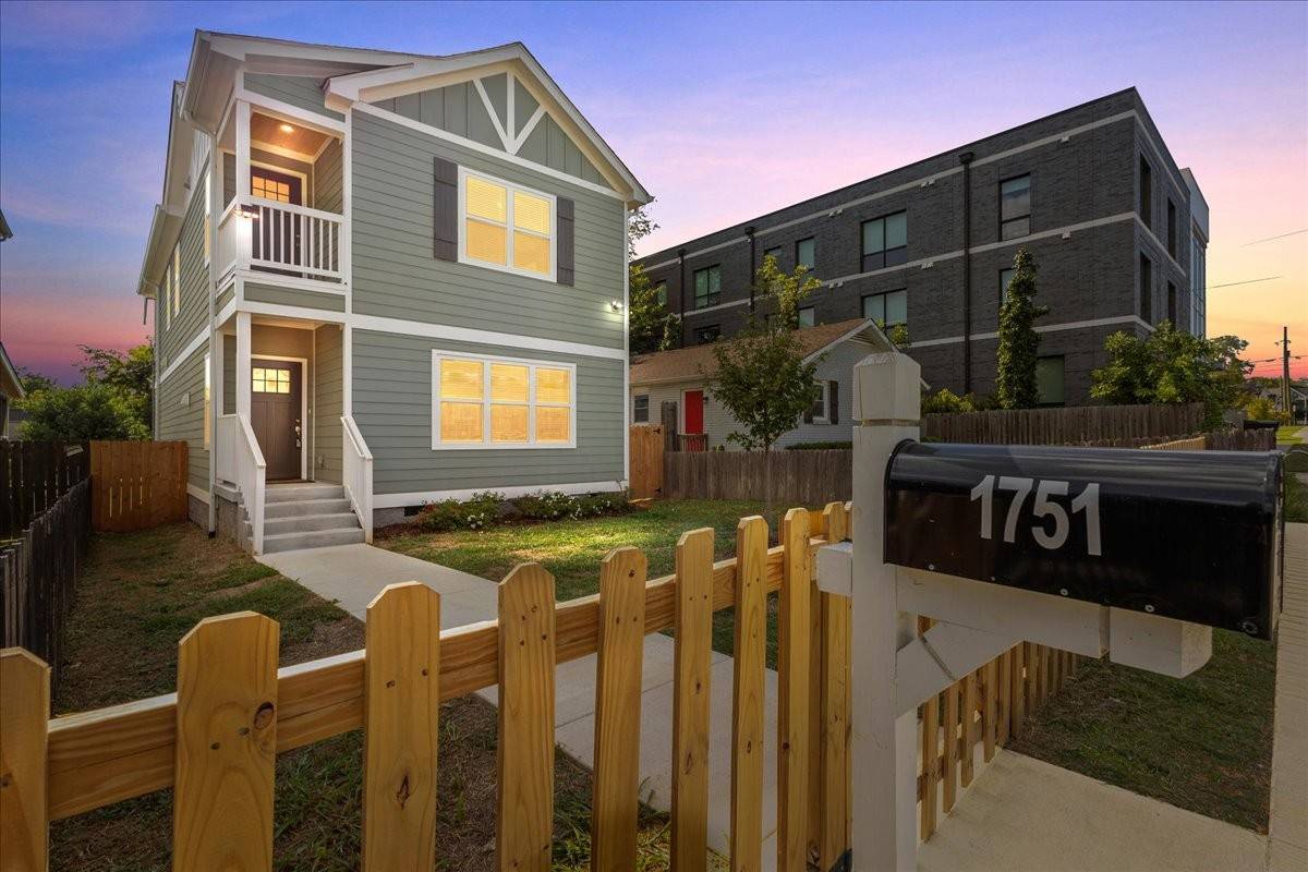 1751 16th Ave #N, Nashville, TN 37208
