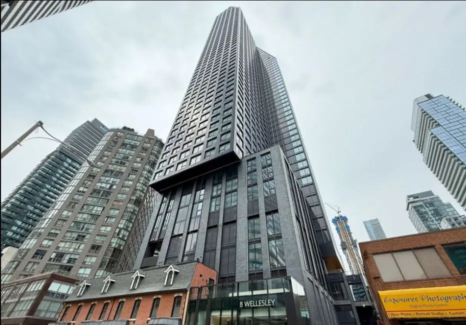 8 Wellesley ST W #5208, Toronto C01, ON M4Y 0J5