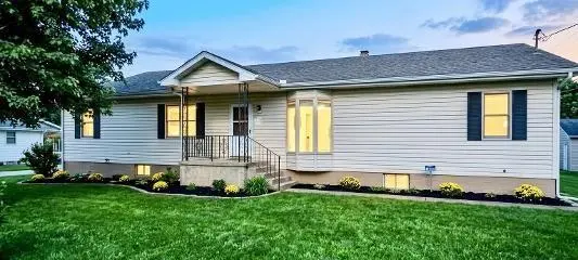 1232 N Tucker ST, Nevada, MO 64772