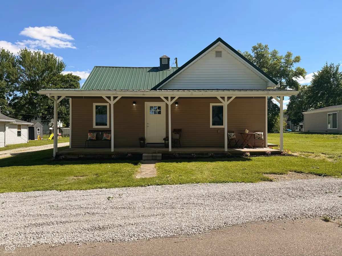 603 E North ST, Westport, IN 47283