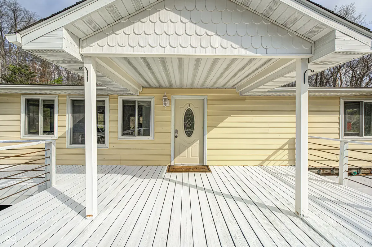 1498 Upper Schooner RD, Nashville, IN 47448
