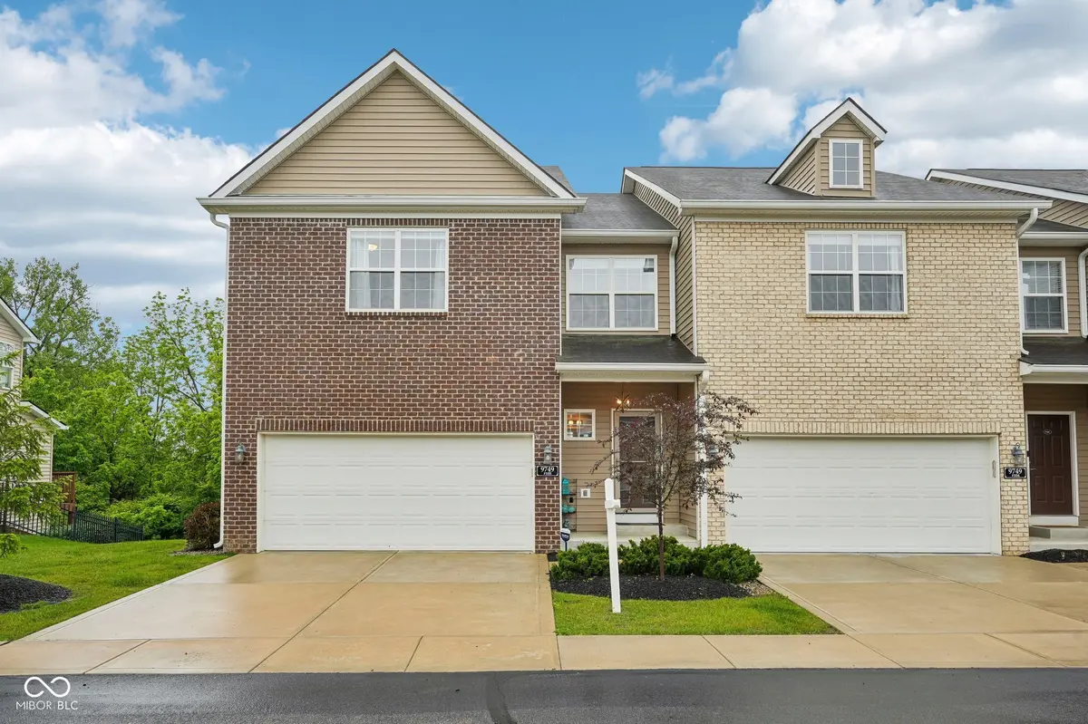 9749 Thorne Cliff WAY #105, Fishers, IN 46037