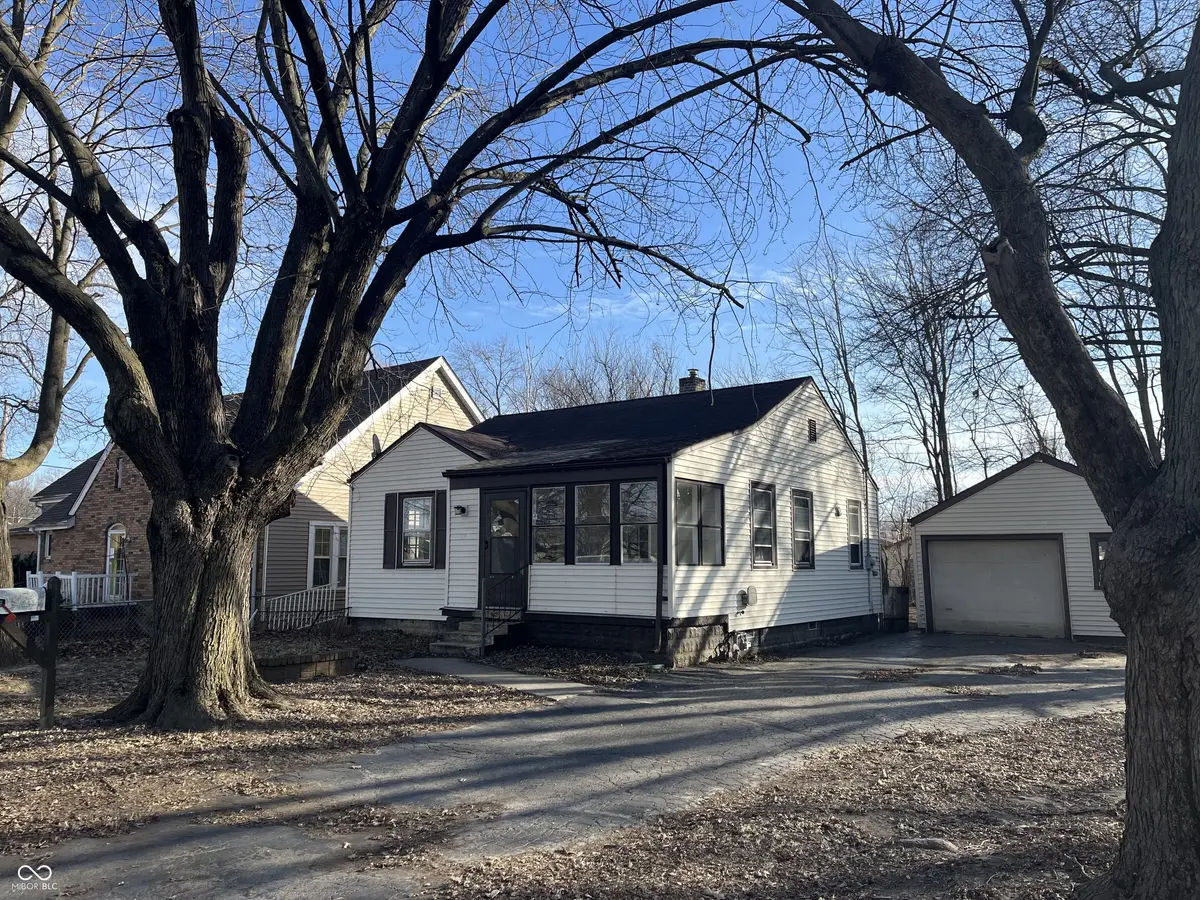 17 W 40th ST, Anderson, IN 46013