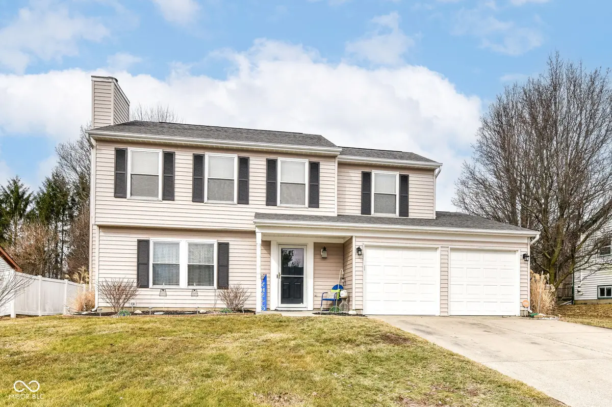 10626 E Creekside Woods DR, Indianapolis, IN 46239
