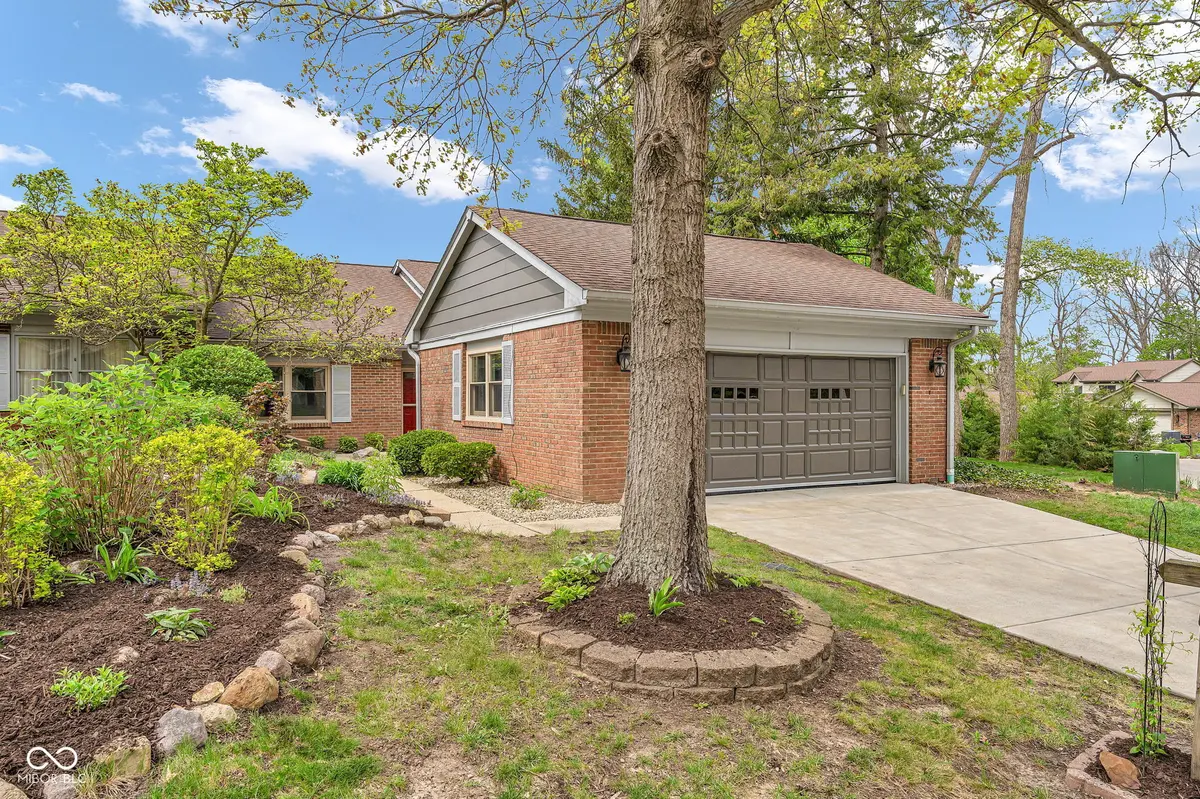 5320 Whisperwood LN, Indianapolis, IN 46226
