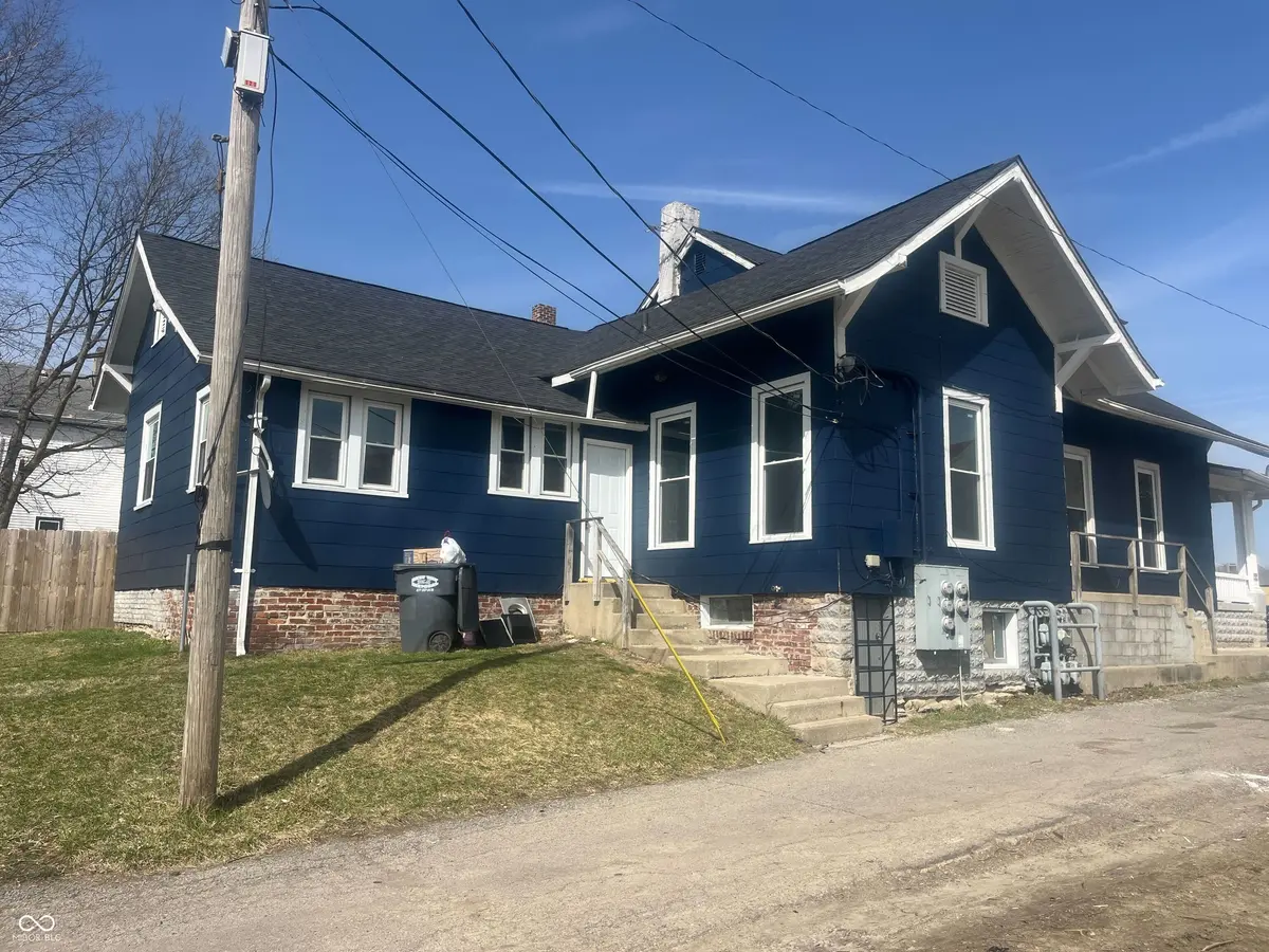 121 W 13th ST, Anderson, IN 46016