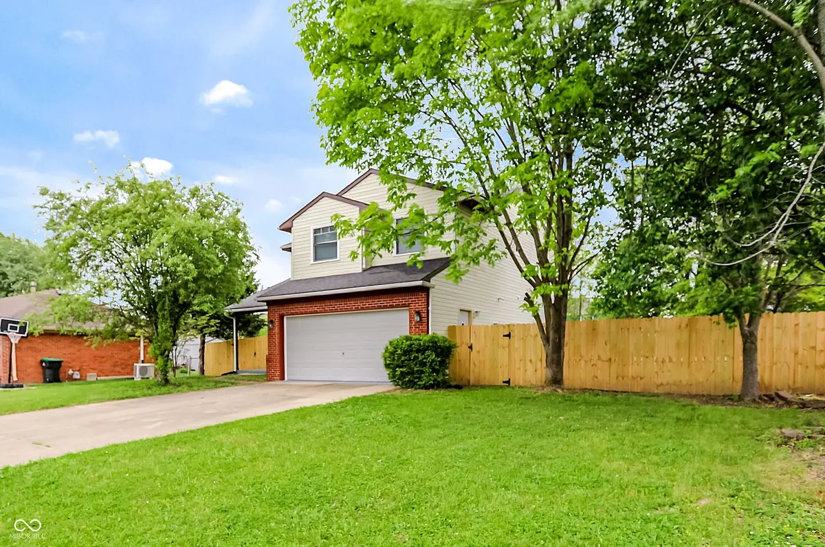 305 Cardinal DR, Whiteland, IN 46184