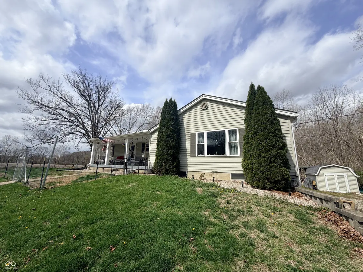 19037 Duck Creek RD, Metamora, IN 47030