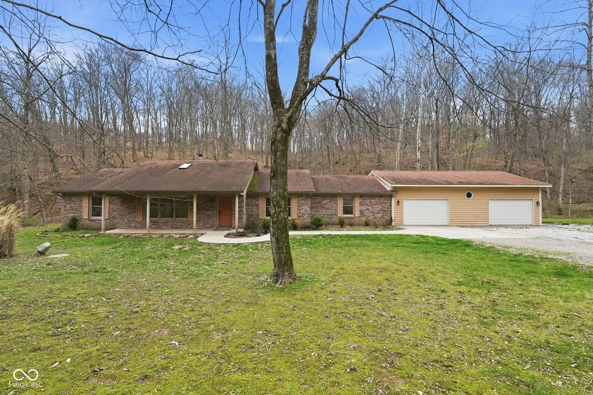440 Daugherty RD, Nashville, IN 47448