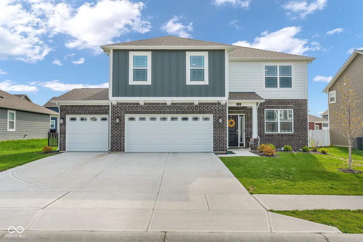 275 Lucky Hat LN, Danville, IN 46122