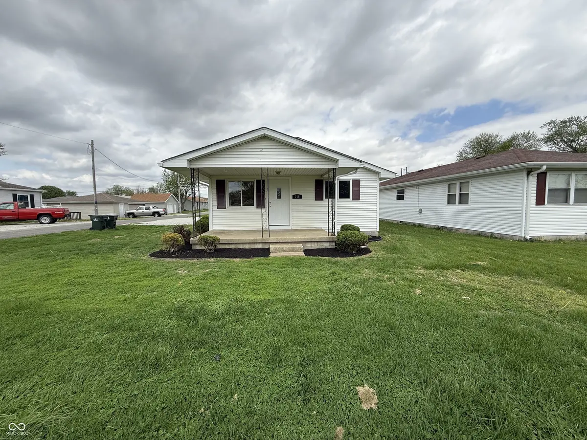 716 W Walnut ST, Greensburg, IN 47240