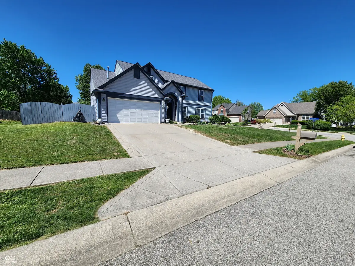 6136 Sandcherry DR, Indianapolis, IN 46236