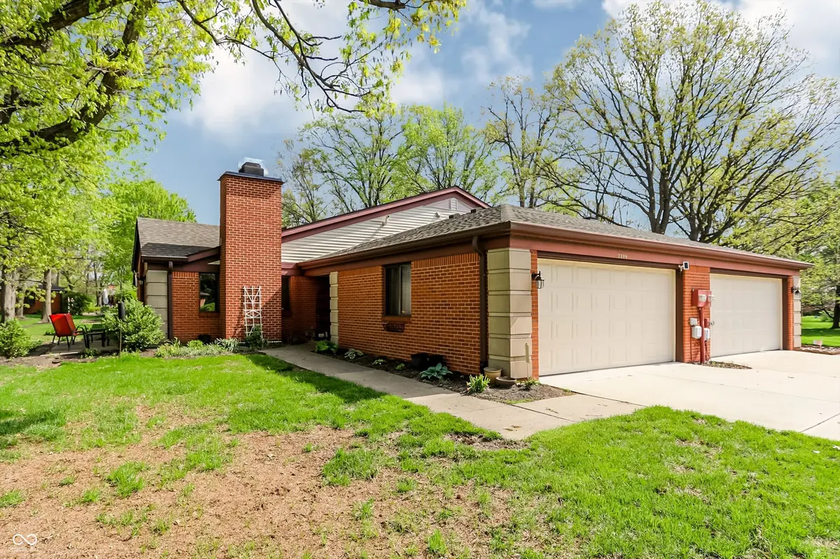 2206 Emily DR, Indianapolis, IN 46260